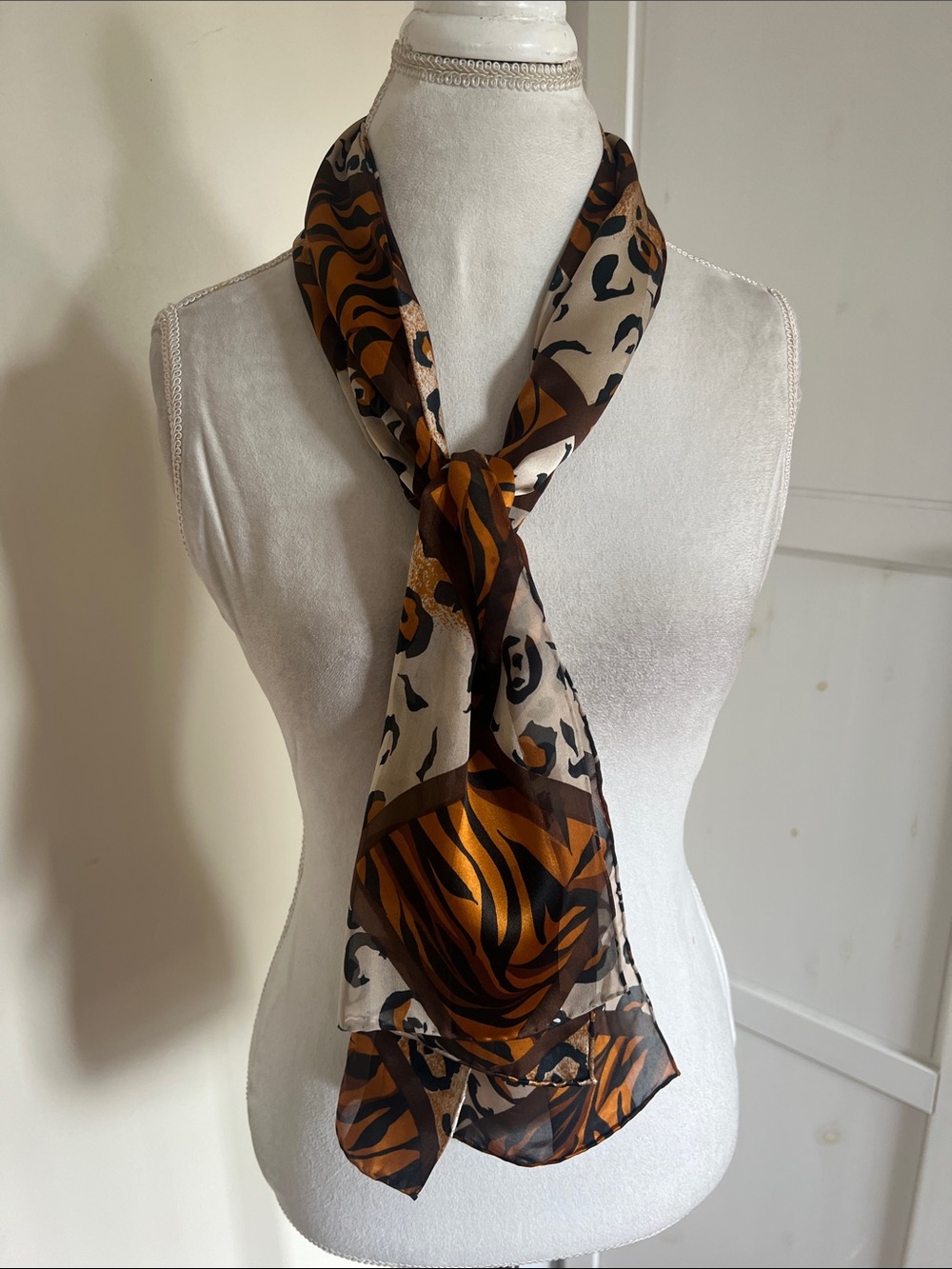 Vintage Elaine Gold for Collection XIIX 100% Silk Animal Print Scarf Leopard